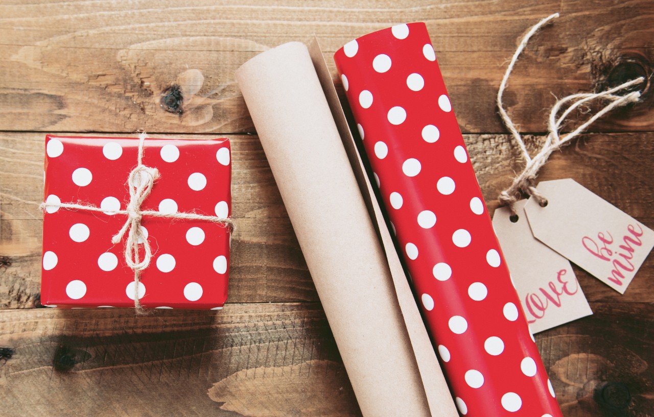 Red Company-Gift Giving Office Etiquette Tips